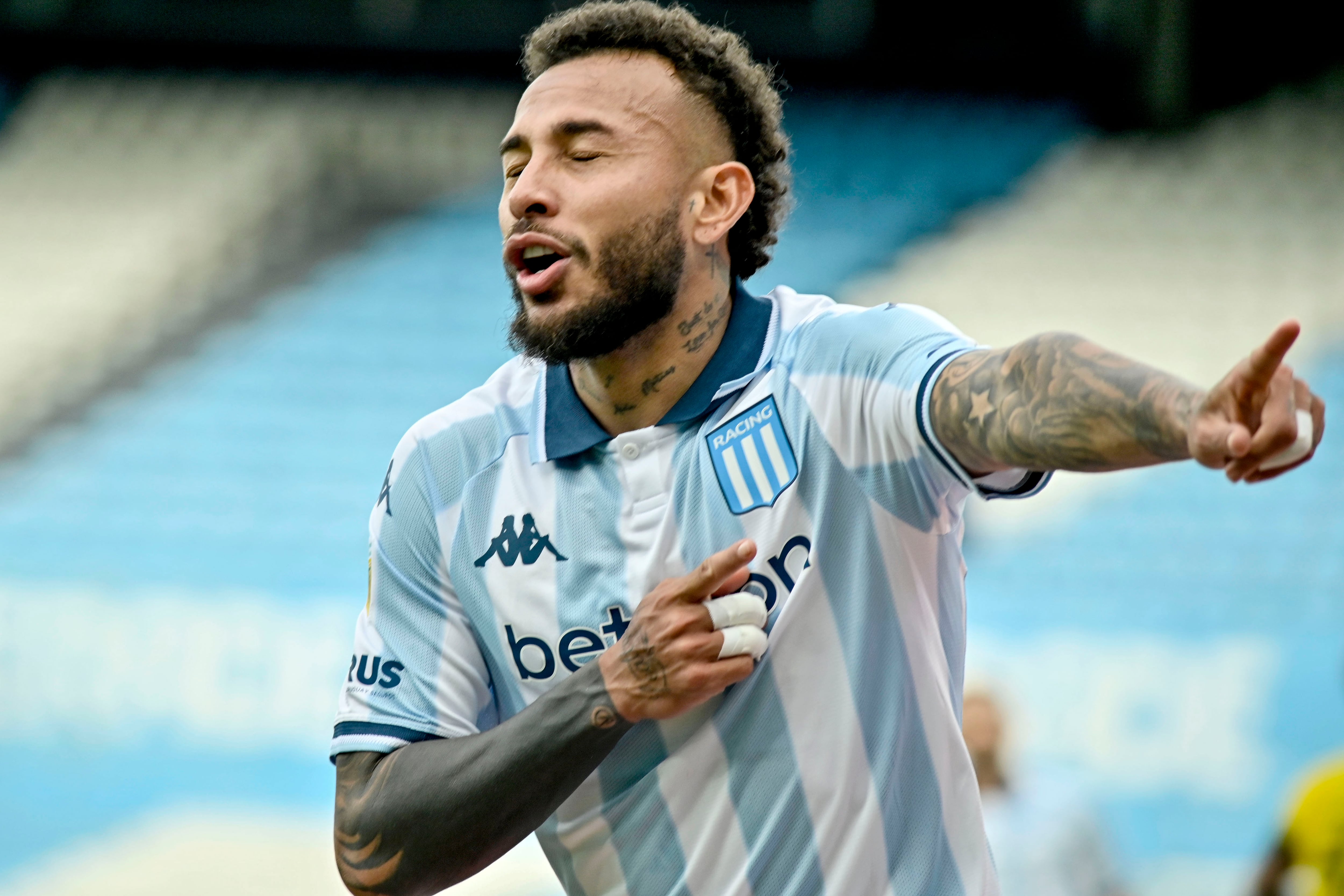 Vergara aprovechó un pase de Cambeses para anotar el gol del triunfo