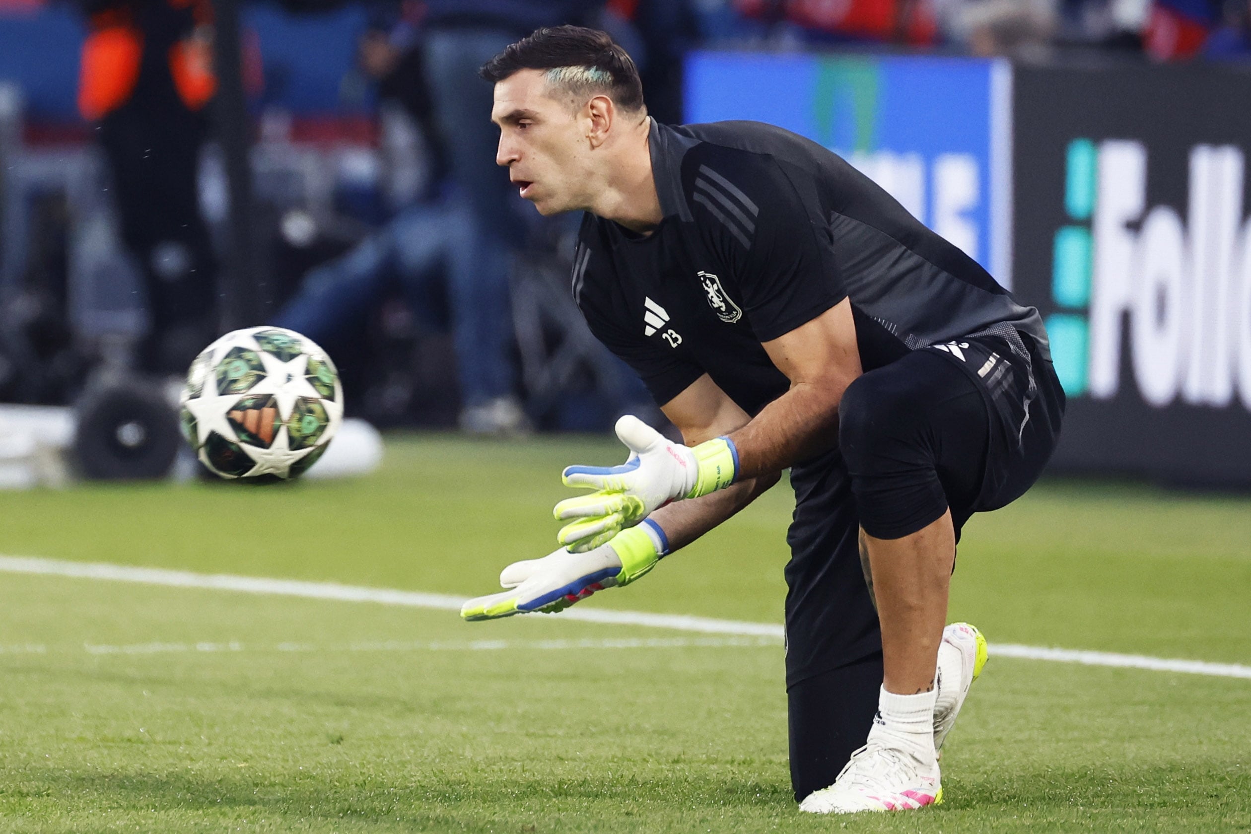 El Dibu aseguró que su equipo puede dar vuelta la serie ante el PSG