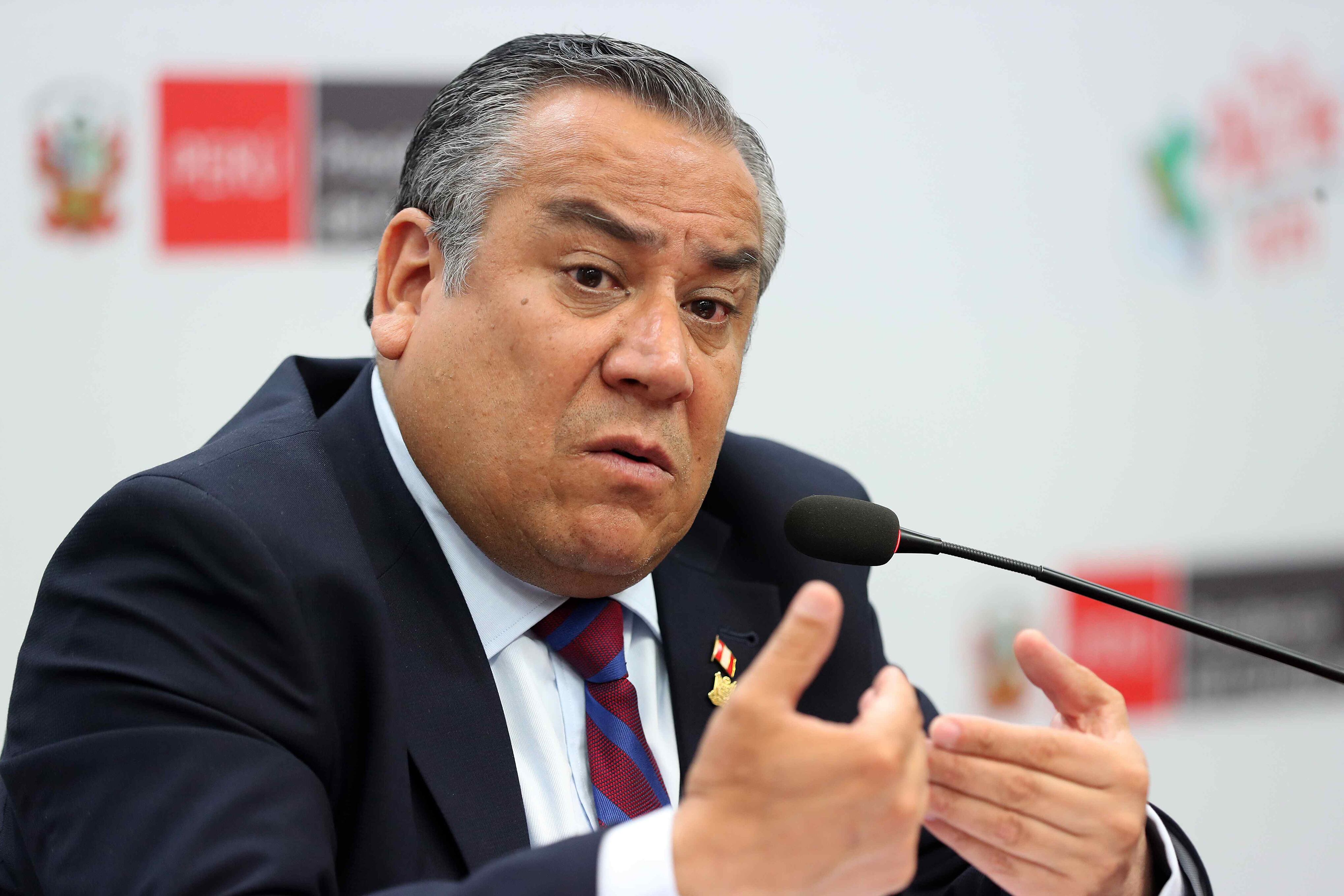 El detonante de la caída de Adrianzén fue el asesinato de 13 trabajadores en una mina por las mafias de la minería ilegal