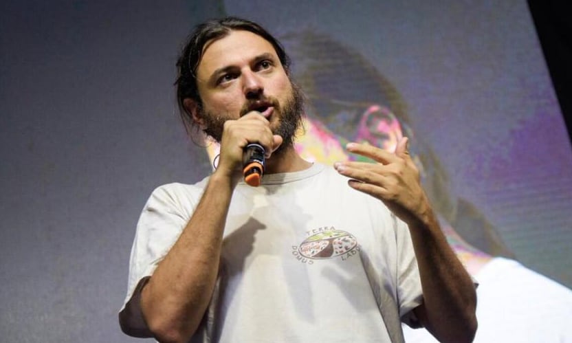 Cañones. Grabois los apuntó esta vez contra la distibuidora de energía.