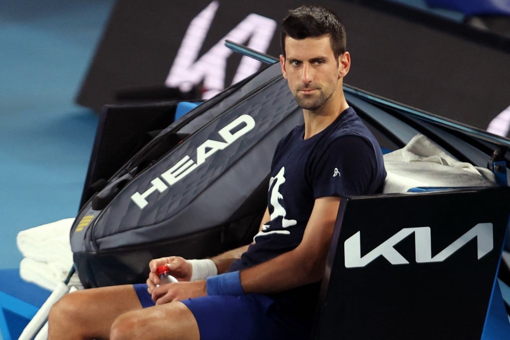 Djokovic ingresó a Australia con un permiso médico especial para justificar que no está vacunado 