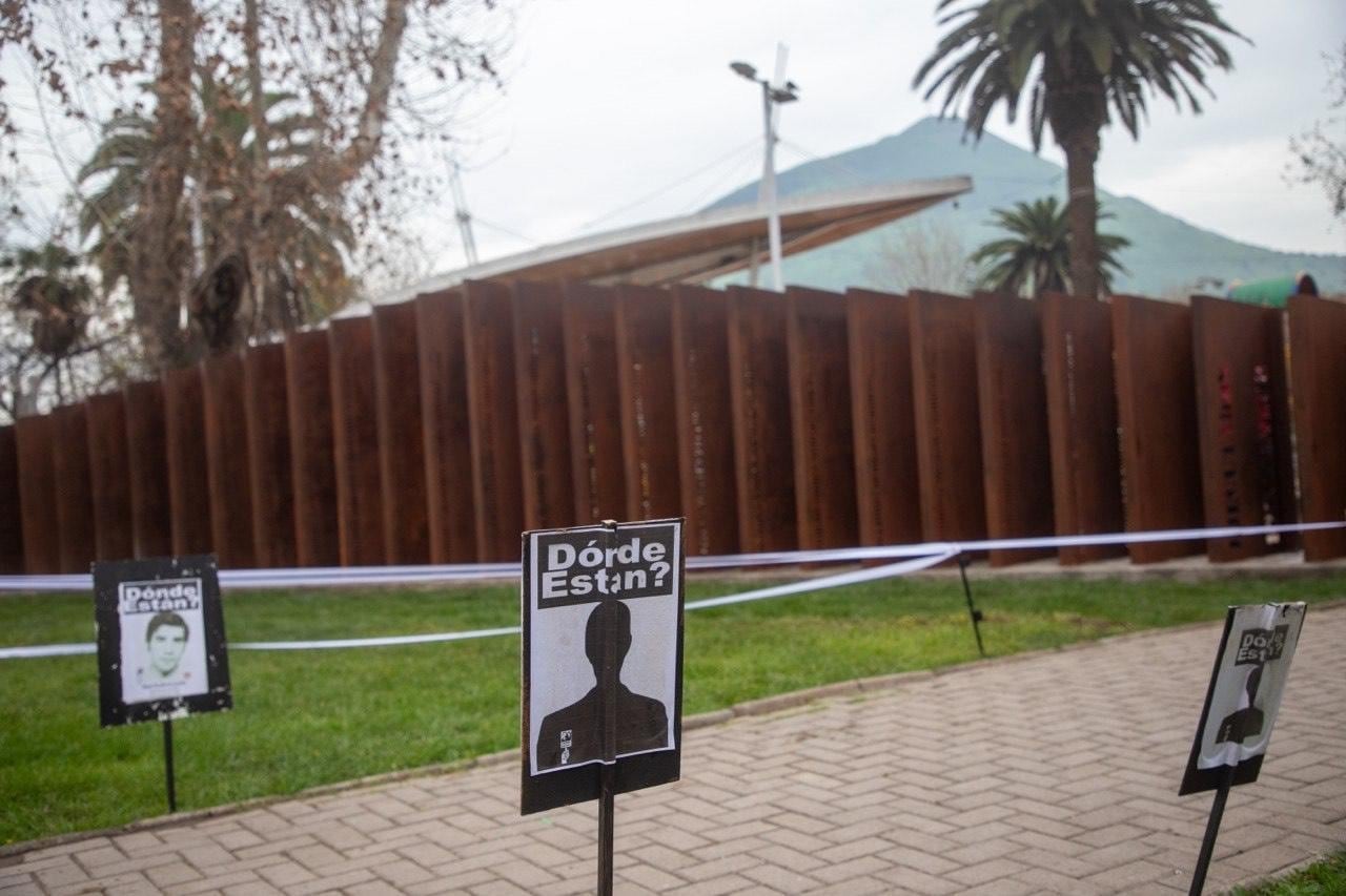 El memorial de Renca recuerda los crímenes de la dictadura chilena.