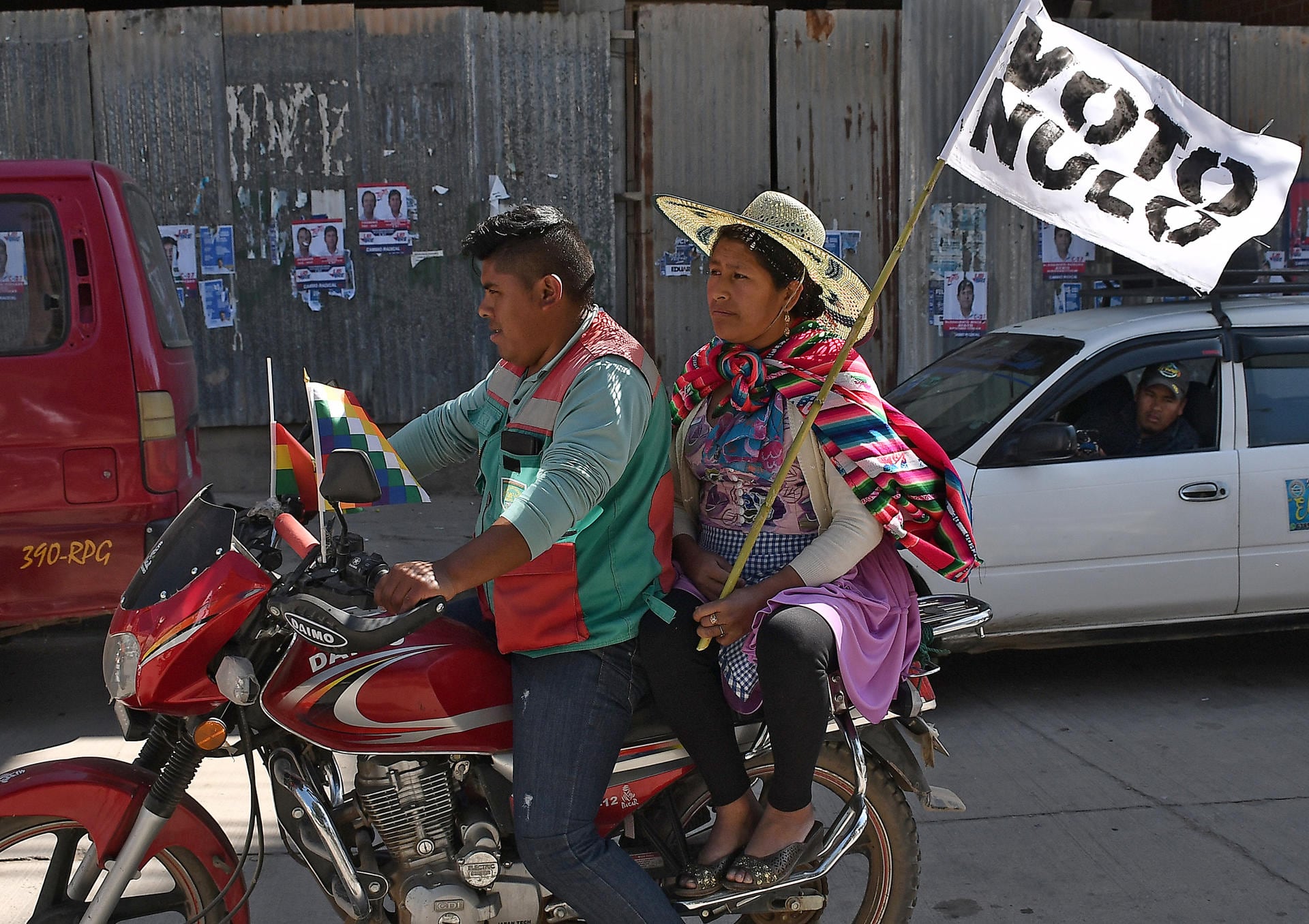 Simpatizantes de Evo Morales hacen campaña en Cochabamba.