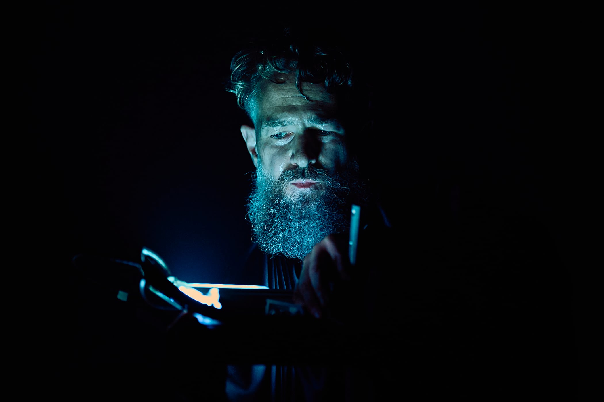 El compositor y artista quebequés Alexis Langevin-Tétrault mostrará “Replikas”.