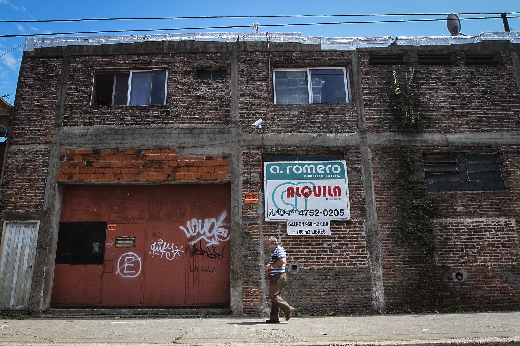 Fábricas cerradas, comercios vacíos y la construcción paralizada