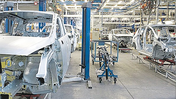 Prácticamente no hubo rubro manufacturero que quedara al margen del desplome.